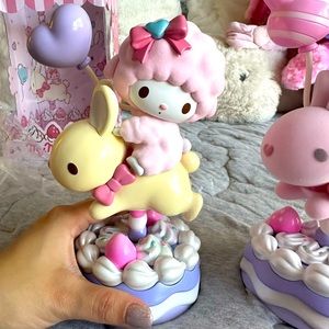 Piano figurine 8” Easter bunny